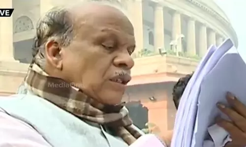 ഓഖി വിഷയത്തില് കേരളത്തില് നിന്നുള്ള എംപിമാര് പ്രധാനമന്ത്രിയെ കണ്ടു ഓഖി വിഷയത്തില് കേരളത്തില് നിന്നുള്ള എംപിമാര് പ്രധാനമന്ത്രിയെ കണ്ടു