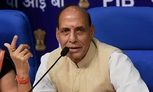 ഓഖിയെ ദേശീയ ദുരന്തമായി പ്രഖ്യാപിക്കാനാകില്ലെന്ന് രാജ്നാഥ് സിംങ് ഓഖിയെ ദേശീയ ദുരന്തമായി പ്രഖ്യാപിക്കാനാകില്ലെന്ന് രാജ്നാഥ് സിംങ്