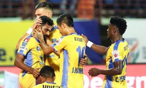 കേരള ബ്ലാസ്‌റ്റേഴ്‌സ് ബംഗളൂരു എഫ്‌സി ആവേശ പോരാട്ടം ഇന്ന്