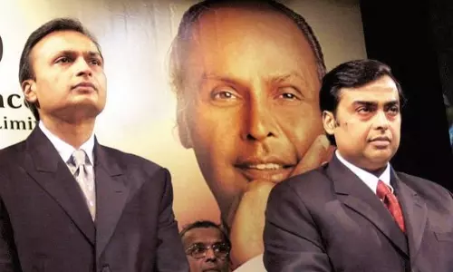 കടത്തില്‍ മുങ്ങിയ അനില്‍ അംബാനിയെ രക്ഷിക്കാന്‍ മുകേഷ്; 23,000 കോടി രൂപയുടെ കരാര്‍