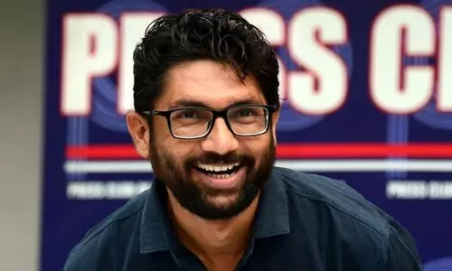 21ആം നൂറ്റാണ്ടിലെ മികച്ച നടന് ഇന്ത്യയില് നിന്ന്; മോദിയെ പരിഹസിച്ച് ജിഗ്നേഷ് 21ആം നൂറ്റാണ്ടിലെ മികച്ച നടന് ഇന്ത്യയില് നിന്ന്; മോദിയെ പരിഹസിച്ച് ജിഗ്നേഷ്