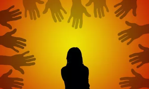 വയനാട്ടില്‍ ആദിവാസി വിദ്യാര്‍ഥിനികളെ പീഡിപ്പിച്ചതായി പരാതി