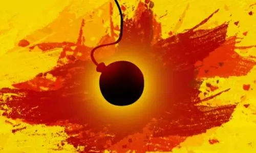 കണ്ണൂരിൽ മണ്ഡപത്തിനു സമീപം ഉഗ്ര സ്ഫോടനം