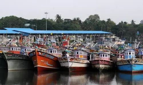 ഹാര്‍ബര്‍ പണിമുടക്ക്: തീരദേശ മേഖല നിശ്ചലം