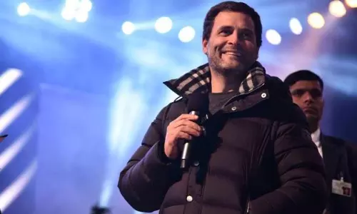 രാഹുലിന്‍റെ ജാക്കറ്റിനെ ചൊല്ലി ബിജെപി - കോണ്‍ഗ്രസ് വാക്പോര്