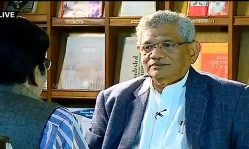 ബിജെപിയെ നേരിടാന് വിശാല രാഷ്ട്രീയ സഹകരണമെന്ന നിലപാടില് ഉറച്ച് യെച്ചൂരി ബിജെപിയെ നേരിടാന് വിശാല രാഷ്ട്രീയ സഹകരണമെന്ന നിലപാടില് ഉറച്ച് യെച്ചൂരി