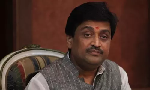 മഹാരാഷ്ട്രയില് ബിജെപിക്കെതിരെ ഒരുമിച്ച് നില്ക്കാന് കോൺഗ്രസ് - എൻസിപി ധാരണ മഹാരാഷ്ട്രയില് ബിജെപിക്കെതിരെ ഒരുമിച്ച് നില്ക്കാന് കോൺഗ്രസ് - എൻസിപി ധാരണ