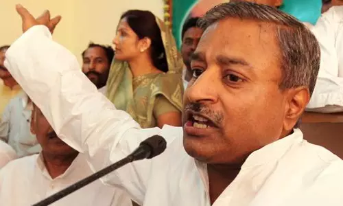 മുസ്ലിംകള് ഇന്ത്യയില് വേണ്ട, അവര് പാകിസ്താനിലോ ബംഗ്ലാദേശിലോ പോവണമെന്ന് ബിജെപി എംപി മുസ്ലിംകള് ഇന്ത്യയില് വേണ്ട, അവര് പാകിസ്താനിലോ ബംഗ്ലാദേശിലോ പോവണമെന്ന് ബിജെപി എംപി