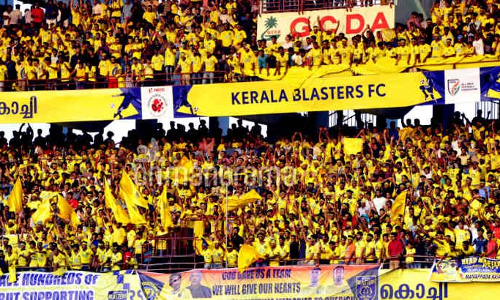 ബ്ലാസ്‌റ്റേഴ്‌സിന്റെ അവസാന മത്സരം നാളെ, കണക്കുകൂട്ടി ആരാധകര്‍