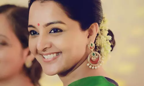 താരാരാധന ആകാം, പക്ഷേ അമിതമായാല് ആപത്താകും: മഞ്ജു വാര്യര് താരാരാധന ആകാം, പക്ഷേ അമിതമായാല് ആപത്താകും: മഞ്ജു വാര്യര്