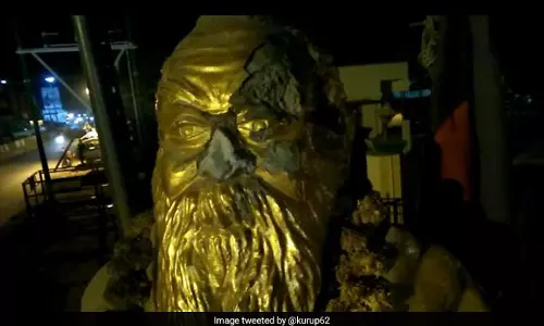 ബിജെപി നേതാവിന്റെ എഫ്ബി പോസ്റ്റിന് പിന്നാലെ തമിഴ്നാട്ടില് പെരിയാറിന്റെ പ്രതിമ തകര്ത്തു ബിജെപി നേതാവിന്റെ എഫ്ബി പോസ്റ്റിന് പിന്നാലെ തമിഴ്നാട്ടില് പെരിയാറിന്റെ പ്രതിമ തകര്ത്തു