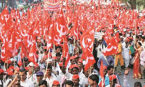 മഹാരാഷ്ട്രയില്‍ ചരിത്രമെഴുതി കര്‍ഷക മാര്‍ച്ച്