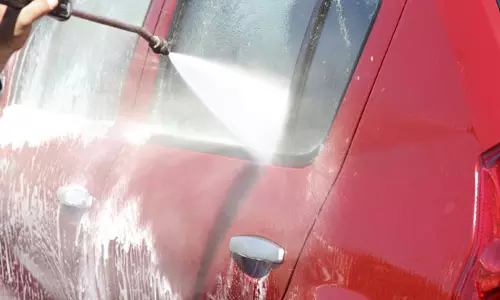 കാര് കഴുകുകയോ ചെടിക്ക് വെള്ളം നനയ്ക്കുകയോ ചെയ്താല് 2000 രൂപ പിഴ കാര് കഴുകുകയോ ചെടിക്ക് വെള്ളം നനയ്ക്കുകയോ ചെയ്താല് 2000 രൂപ പിഴ