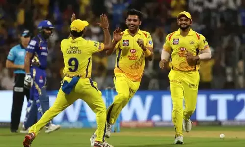 ധോണിയുടെ ചെന്നൈ ജയത്തോടെ തുടങ്ങി 