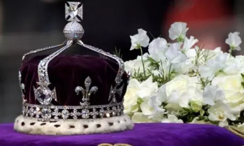 ഇന്നലെ സര്ക്കാര് പറഞ്ഞു സമ്മാനമാണെന്ന്; ഇന്ന് പറയുന്നു കോഹിന്നൂര് തിരിച്ചുപിടിക്കും ഇന്നലെ സര്ക്കാര് പറഞ്ഞു സമ്മാനമാണെന്ന്; ഇന്ന് പറയുന്നു കോഹിന്നൂര് തിരിച്ചുപിടിക്കും