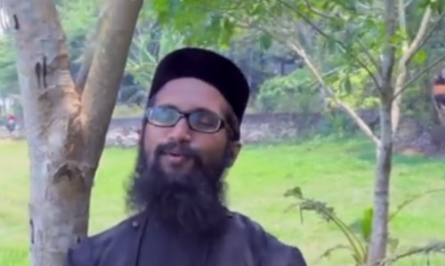 ഇന്നാ കേട്ടോ...പള്ളീലച്ചന്റെ സിനിമാ പാട്ട്