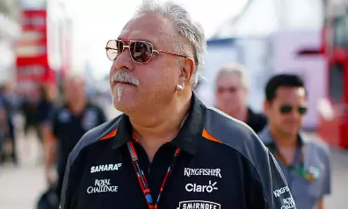 മല്യ ഇന്ത്യ വിടുന്നത് തടയണമെന്ന് ആവശ്യപ്പെട്ട് ബാങ്കുകള്‍ സുപ്രീംകോടതിയില്‍