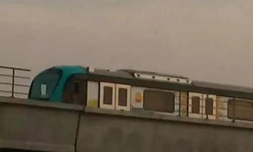 കൊച്ചി മെട്രോ: രണ്ടാംഘട്ട പരീക്ഷണയോട്ടം വിജയകരം കൊച്ചി മെട്രോ: രണ്ടാംഘട്ട പരീക്ഷണയോട്ടം വിജയകരം