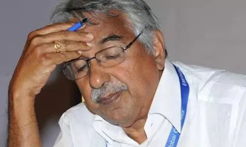 അപ്രതീക്ഷിത തോല്വിയെന്ന് ഉമ്മന് ചാണ്ടി അപ്രതീക്ഷിത തോല്വിയെന്ന് ഉമ്മന് ചാണ്ടി