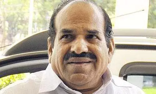 സര്‍ക്കാരില്‍ സുധീരനേക്കാള്‍ സ്വാധീനം സന്തോഷ് മാധവനെന്ന് കോടിയേരി