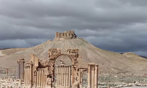 പാല്മിറ സിറിയന് സൈന്യം തിരിച്ചുപിടിച്ചു പാല്മിറ സിറിയന് സൈന്യം തിരിച്ചുപിടിച്ചു