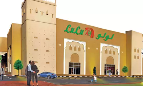 1000 കോടി രൂപയുടെ പദ്ധതിയുമായി ലുലു ഗ്രൂപ്പ് കോഴിക്കോടേക്കും 1000 കോടി രൂപയുടെ പദ്ധതിയുമായി ലുലു ഗ്രൂപ്പ് കോഴിക്കോടേക്കും