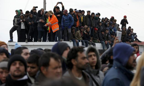 ഗ്രീക്ക് -മാസിഡോണിയ അതിര്‍ത്തി തുറക്കണമെന്നാവശ്യപ്പെട്ട് വീണ്ടും അഭയാര്‍ഥി പ്രതിഷേധം