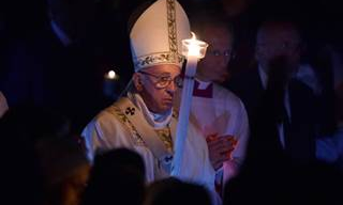 അന്ധകാരം നിറഞ്ഞ ലോകത്തില്‍ പ്രതീക്ഷ കൈവിടാതെ ജീവിക്കണം-പോപ്പ് ഫ്രാന്‍സിസിന്റെ ഈസ്റ്റര്‍ സന്ദേശം