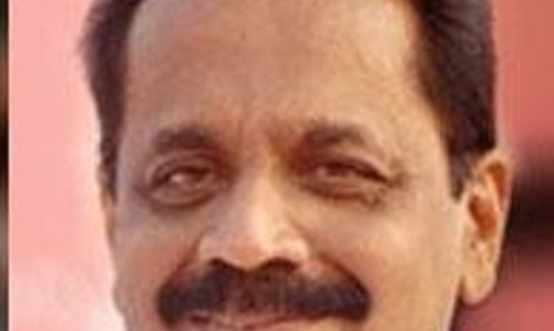 ജോണി നെല്ലൂരിനെതിരെ അങ്കമാലിയില്‍ പോസ്റ്ററുകള്‍