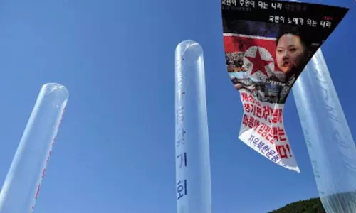 ഉത്തരകൊറിയയിലേക്ക് യുദ്ധ വിരുദ്ധ ലഘുലേഖകളയച്ച് ദക്ഷിണകൊറിയന്‍ ആക്ടിവിസ്റ്റുകള്‍