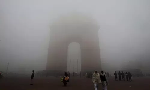 ഉത്തരേന്ത്യയില്‍ കനത്ത മൂടല്‍ മഞ്ഞ് തുടരുന്നു