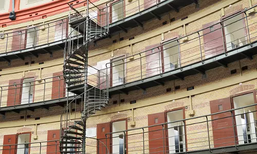 കുറ്റവാളികളെ കിട്ടാനില്ലാതെ ജയിലുകള്‍ അടച്ചുപൂട്ടുന്ന രാജ്യം