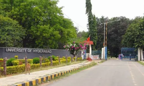 ഹൈദരാബാദ് പൊലീസ് അതിക്രമം: അധ്യാപകര്‍ കൂട്ട അവധിയില്‍