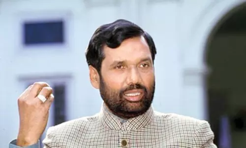 കരിമ്പ് കര്ഷകര്ക്കുള്ള 8000 കോടിയുടെ സഹായധനം മന്ത്രിസഭയുടെ പരിഗണനയില്ലെന്ന് രാംവിലാസ് പാസ്വാന് കരിമ്പ് കര്ഷകര്ക്കുള്ള 8000 കോടിയുടെ സഹായധനം മന്ത്രിസഭയുടെ പരിഗണനയില്ലെന്ന് രാംവിലാസ് പാസ്വാന്