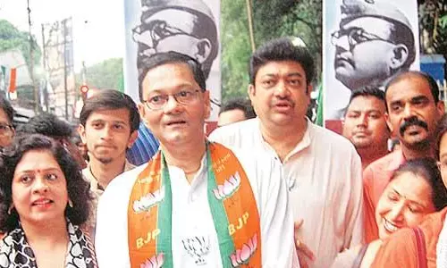 മമതക്ക് എതിരാളി നേതാജിയുടെ കൊച്ചനന്തരവന് മമതക്ക് എതിരാളി നേതാജിയുടെ കൊച്ചനന്തരവന്