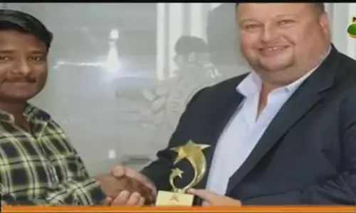 കളഞ്ഞുകിട്ടിയ ഒരു ലക്ഷം ദിര്‍ഹം ഉടമക്ക് തിരിച്ചുനല്‍കിയ മലയാളിക്ക് ദുബൈയില്‍ ആദരം