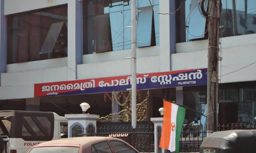 നിരപരാധിയെ പൊലീസ് മര്ദിച്ചതായി പരാതി നിരപരാധിയെ പൊലീസ് മര്ദിച്ചതായി പരാതി