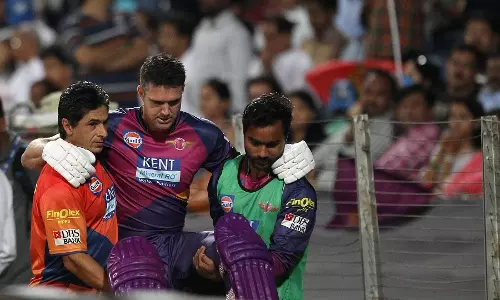 പീറ്റേഴ്സന് പരിക്ക്, അനുഗ്രഹമെന്ന് ധോണി