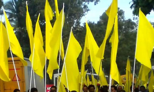 ഈഴവ വോട്ടുകളില്‍ കണ്ണ് വെച്ച് ഇരു മുന്നണികളും