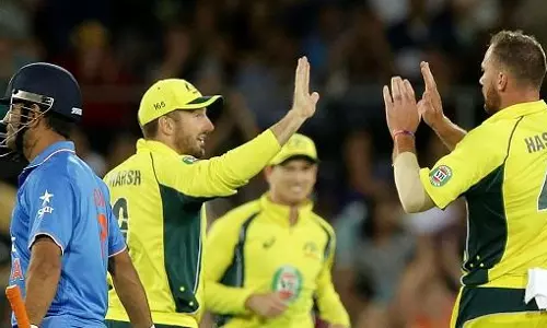 എല്ലാം എന്റെ പിഴ; തോല്വിയുടെ ഉത്തരവാദിത്തം ഏറ്റെടുത്ത് ധോണി എല്ലാം എന്റെ പിഴ; തോല്വിയുടെ ഉത്തരവാദിത്തം ഏറ്റെടുത്ത് ധോണി