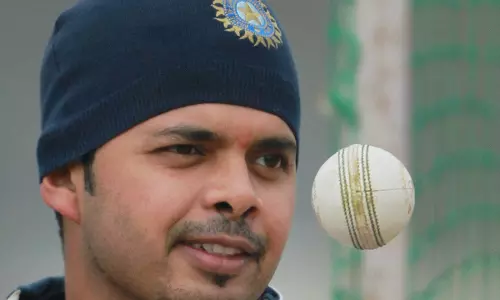 കോണ്ഗ്രസ്, സി.പി.എം നേതാക്കളെ പരിഹസിച്ച് ശ്രീശാന്ത് കോണ്ഗ്രസ്, സി.പി.എം നേതാക്കളെ പരിഹസിച്ച് ശ്രീശാന്ത്