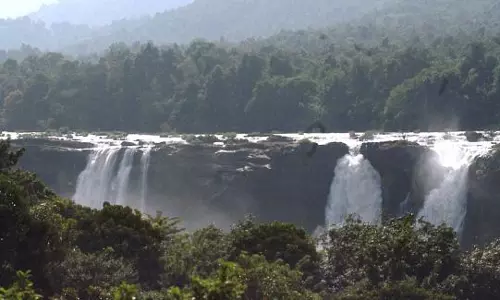 ചാലക്കുടിയില് അതിരപ്പള്ളി വിഷയം വീണ്ടും ചര്ച്ചയാകുന്നു ചാലക്കുടിയില് അതിരപ്പള്ളി വിഷയം വീണ്ടും ചര്ച്ചയാകുന്നു