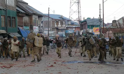 കശ്മീരില്‍ സൈന്യം നടത്തിയ വെടിവെപ്പില്‍ കൊല്ലപ്പെട്ടവരുടെ എണ്ണം നാലായി