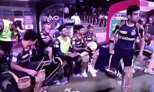 വിജയം ഉറപ്പിച്ചപ്പോള് ഗംഭീറിന്റെ കൈവിട്ട ആഘോഷം വിവാദത്തില് വിജയം ഉറപ്പിച്ചപ്പോള് ഗംഭീറിന്റെ കൈവിട്ട ആഘോഷം വിവാദത്തില്