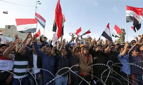 സ്വതന്ത്ര മന്ത്രിസഭ രൂപീകരണം ആവശ്യപ്പെട്ട് ഇറാഖില് പ്രതിഷേധം സ്വതന്ത്ര മന്ത്രിസഭ രൂപീകരണം ആവശ്യപ്പെട്ട് ഇറാഖില് പ്രതിഷേധം