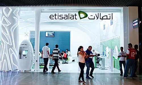 ഇത്തിസാലാത്ത് രണ്ടു വര്ഷത്തിനിടെ പിരിച്ചുവിട്ടത് 806 പ്രവാസികളെ ഇത്തിസാലാത്ത് രണ്ടു വര്ഷത്തിനിടെ പിരിച്ചുവിട്ടത് 806 പ്രവാസികളെ