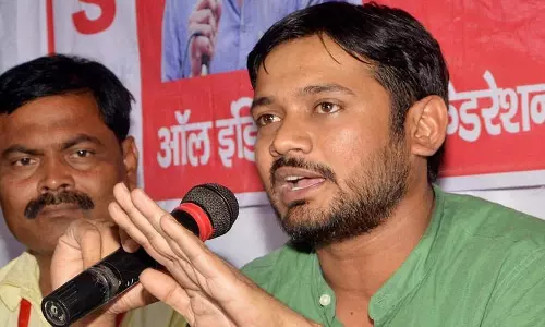 സര്‍വകലാശാല നടപടിക്കെതിരെ നിരാഹാര സമരം: കനയ്യ കുമാറിനെ ആശുപത്രിയിലേക്ക് മാറ്റി