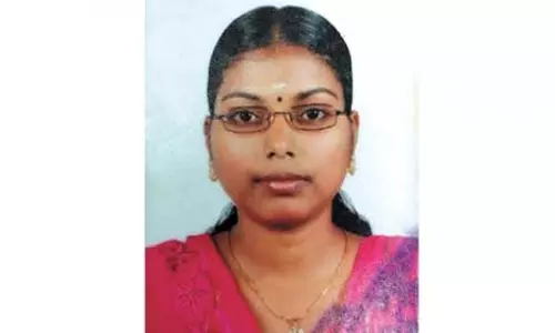 കൊന്നത് കഴുത്ത് ഞെരിച്ച്