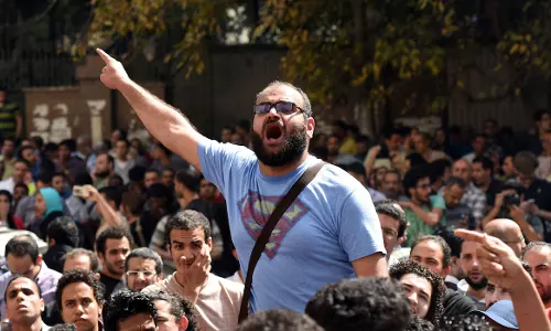 ഈജിപ്തില് പ്രസിഡന്റിനെതിരെ പ്രക്ഷോഭം ഈജിപ്തില് പ്രസിഡന്റിനെതിരെ പ്രക്ഷോഭം