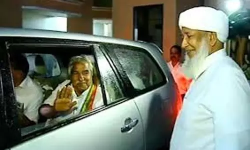 മുഖ്യമന്ത്രി കാന്തപുരവുമായി കൂടിക്കാഴ്ച നടത്തി